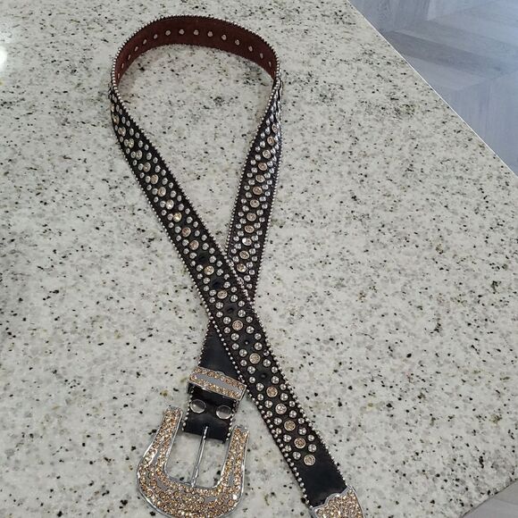 Black and Gold Studded Leather Belt with Ornate Buckle - Picture 7 of 8